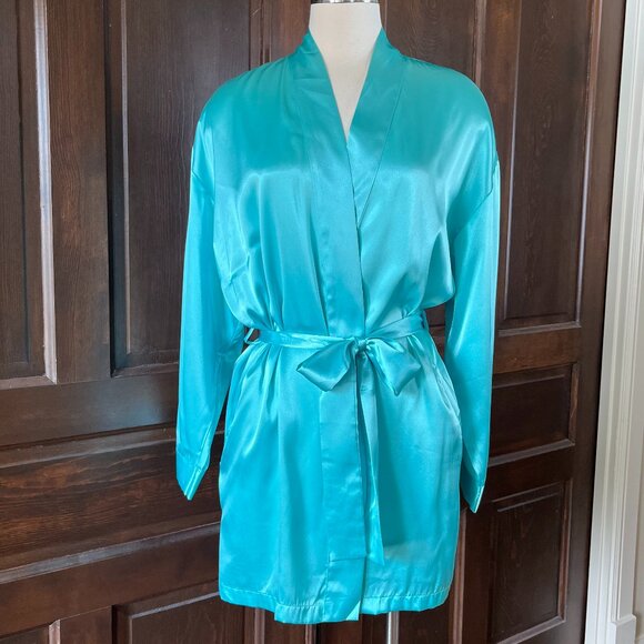 Victoria's Secret Short Silky Robe Long Sleeve Attached Belt Pockets Aqua/Teal - Picture 9 of 9